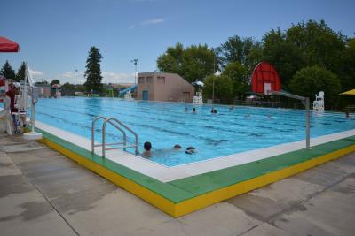 Wide angle shot of 50 meter pool