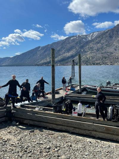 Lake divers